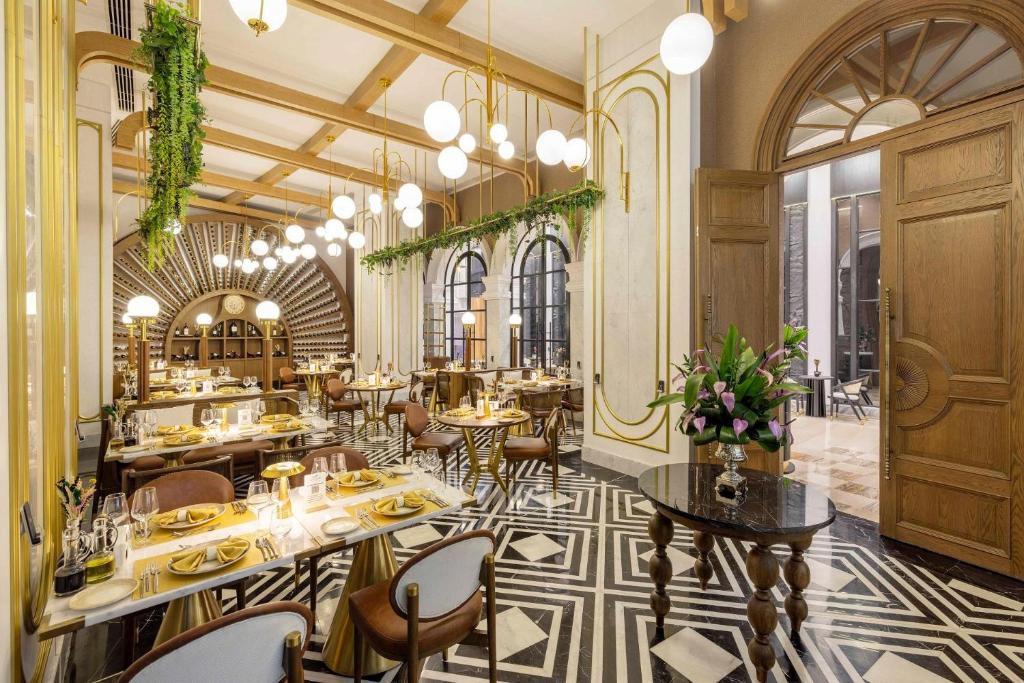 Restoranlar & Barlar